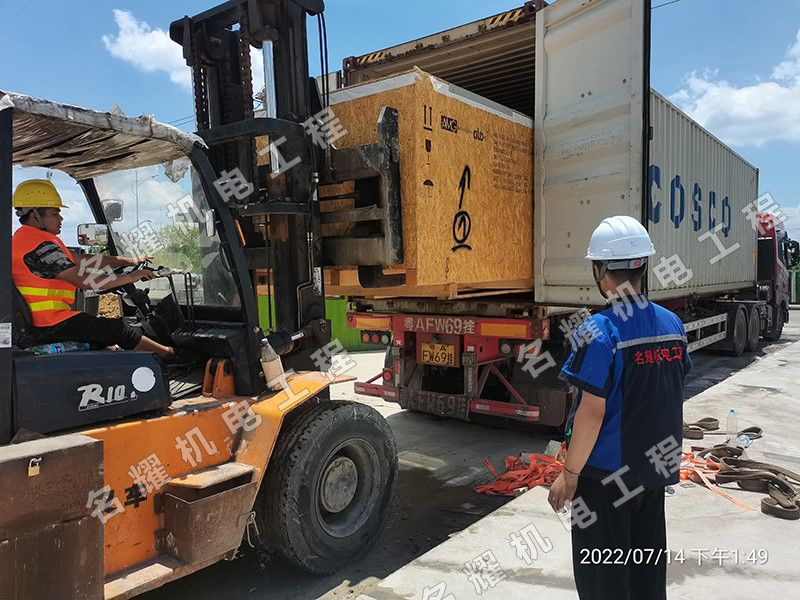 貴陽塞峰飛機發(fā)動機制造